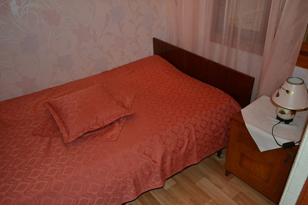 Фото 9. Двухкомнатный дом с высокими потолками на ул. Пушкина