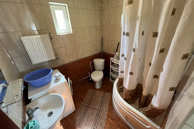 Фото 11. Трехкомнатный номер с большим ухоженным двором
