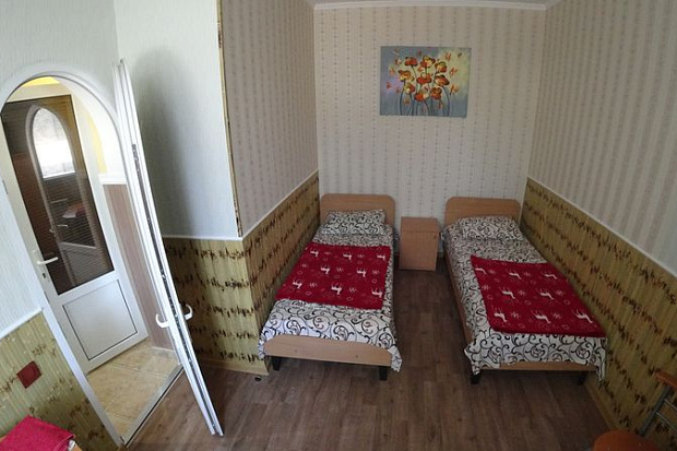 Фото 1. Однокомнатный номер в уютном гостевом доме по ул. Горького