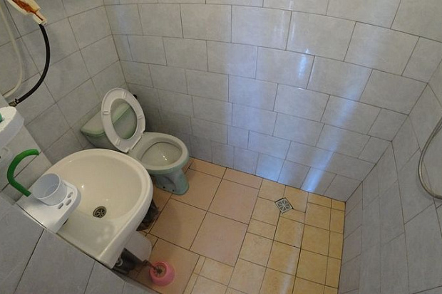 Фото 5. Двухкомнатный номер в районе набережной Горького