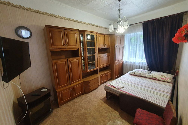 Фото 9. Трехкомнатный номер в общем дворе