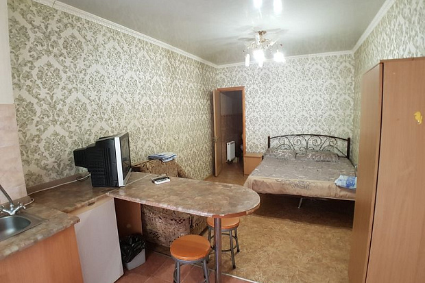 Фото 4. Номер-студия в курортной зоне Евпатории посуточно