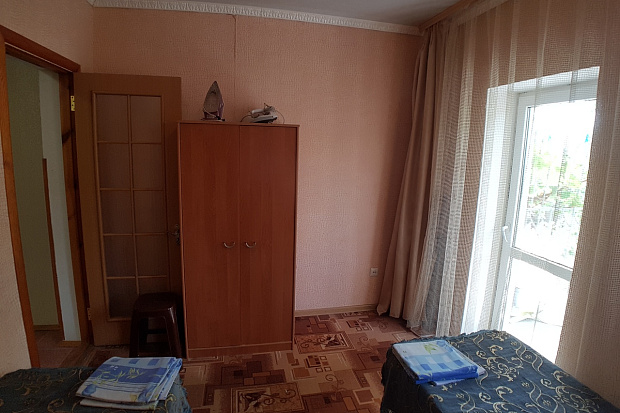 Фото 9. Двухкомнатный номер в курортной зоне Евпатории
