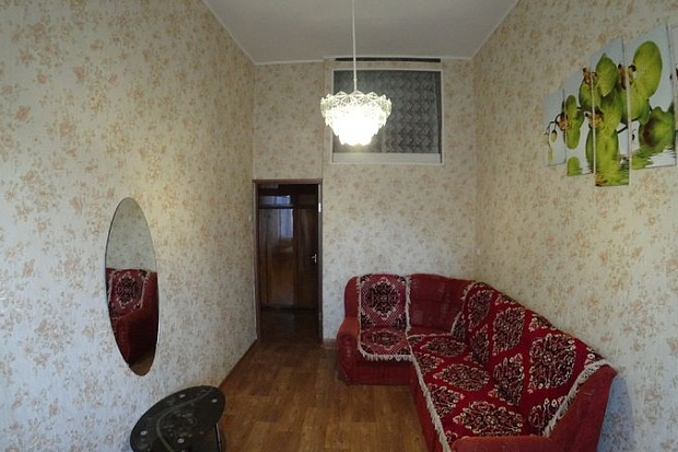 Фото 6. Недорогая двухкомнатная квартира на первой линии от моря