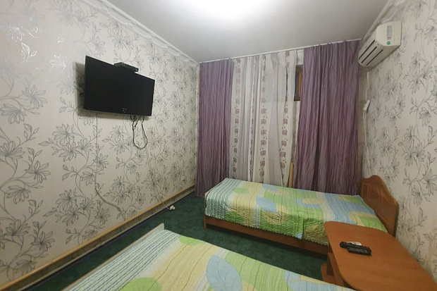 Фото 5. Недорогой дом со своим двором возле парка Фрунзе