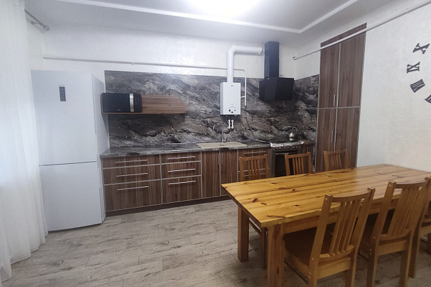Фото 21. Трехкомнатный дом с местом для авто во дворе