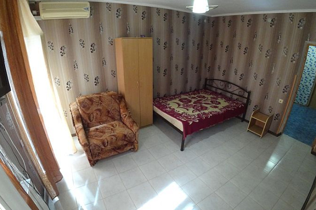 Фото 2. Однокомнатный номер с балконом в курортной зоне