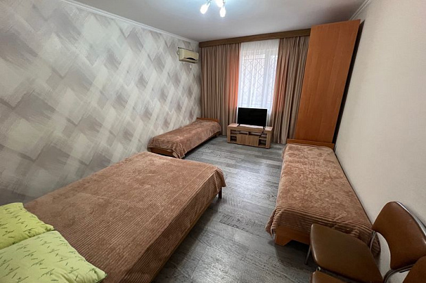 Фото 9. Комфортный номер в курортной зоне Евпатории