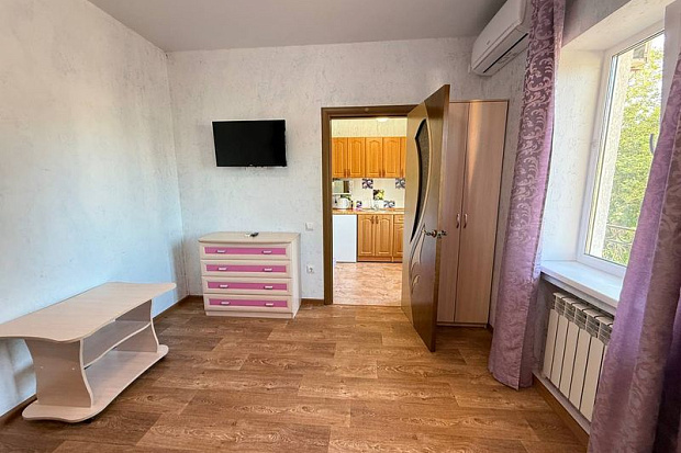 Фото 22. Трехкомнатный дом со свежим ремонтом и большим двором