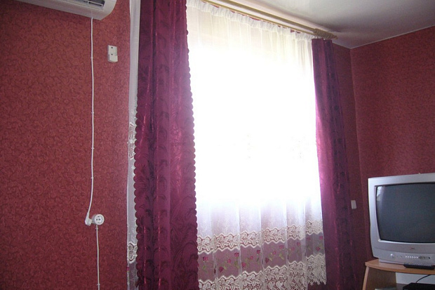 Фото 4. Маленький коттедж в санаторно-курортной зоне Евпатории