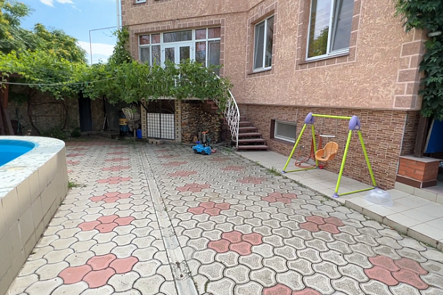 Фото 27. Четырехкомнатный дом с бассейном в Евпатории