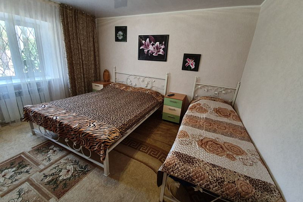 Фото 21. Трехкомнатный дом со своим уютным двором