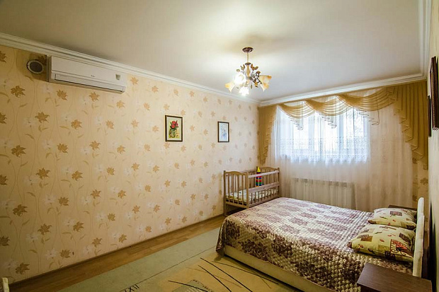 Фото 5. Семейный трёхкомнатный люкс в центре Евпатории