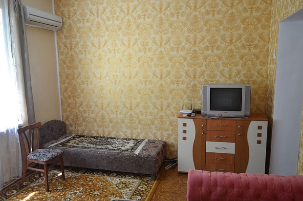Фото 5. Двухкомнатный дом с отдельным двориком по ул. Московская