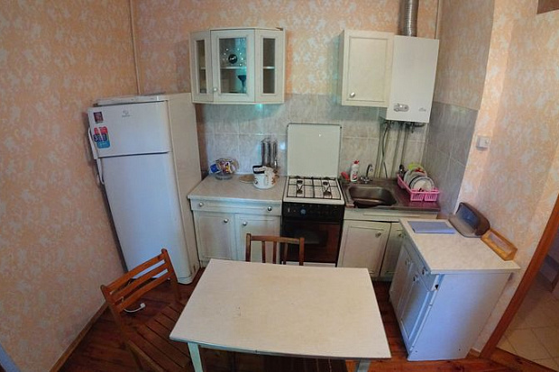 Фото 8. Двухкомнатный дом в тихом центре Евпатории