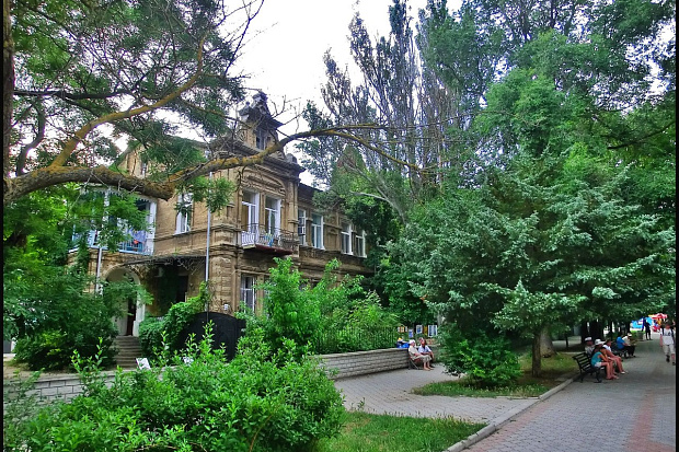 Фото 1. Двухкомнатная квартира в исторической усадьбе на ул. Дувановской