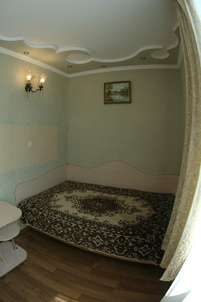 Фото 3. Трехкомнатный коттедж возле парка Фрунзе