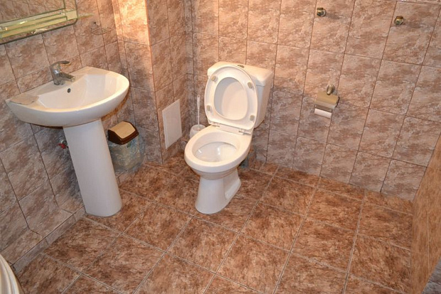 Фото 8. Комфортный двухкомнатный номер в курортной зоне Евпатории
