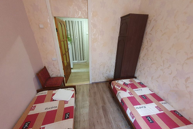 Фото 6. Трехкомнатный номер в общем дворе