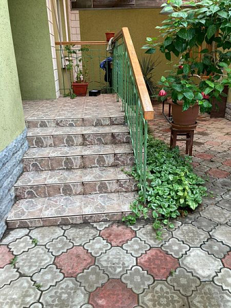 Фото 7. Трёхкомнатный дом с двумя санузлами и своим двором