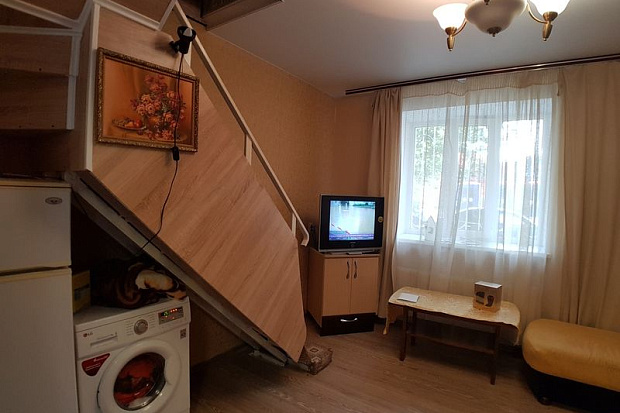 Фото 3. Коттедж в центре Евпатории