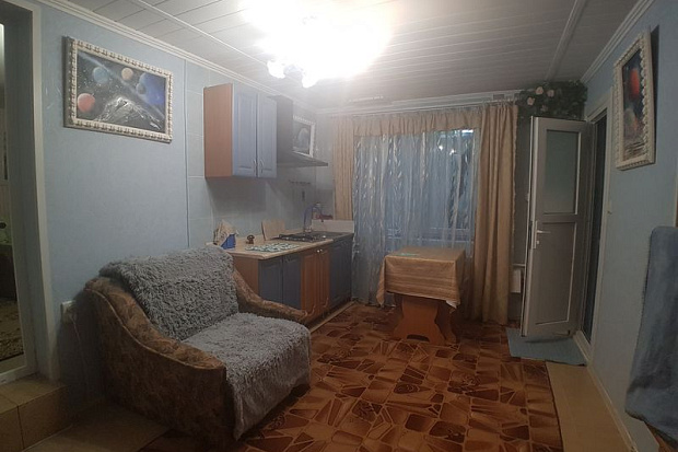 Фото 7. Недорогой двухкомнатный дом со своим уютным двором