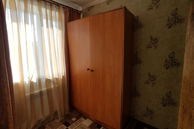 Фото 18. Недорогой трехкомнатный дом в Евпатории с кухней-студией