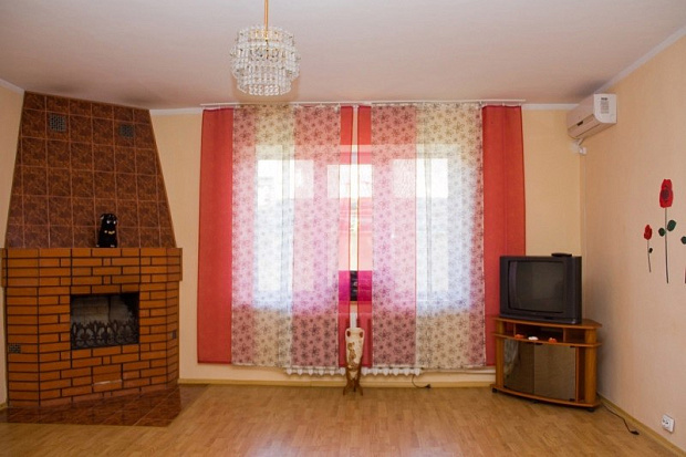 Фото 3. 5 комнатный дом со своим двором в Евпатории