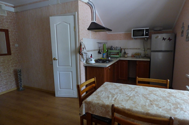 Фото 9. Просторный номер с балконом возле парка Фрунзе