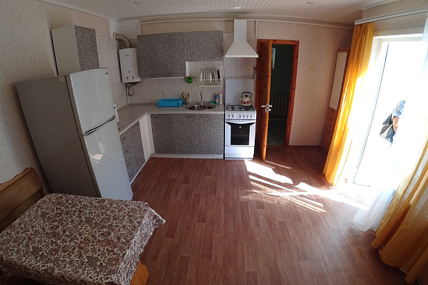 Фото 9. Просторный однокомнатный дом на ул. Пушкина в Евпатории