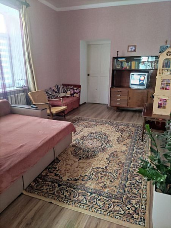 Фото 12. Трёхкомнатный номер в центре Евпатории