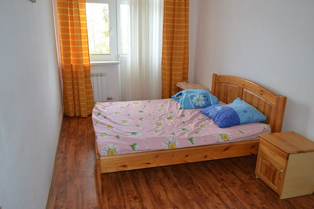 Фото 2. Комфортный двухкомнатный номер в курортной зоне Евпатории