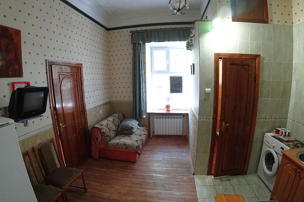 Фото 3. Двухкомнатный дом с террасой в курортной зоне