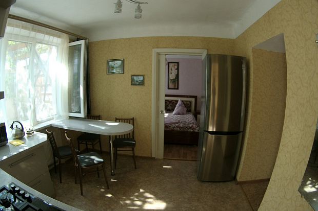 Фото 7. Дом со своим двором возле пляжа Робинзон
