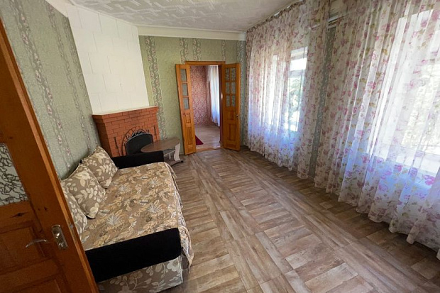 Фото 9. Просторный трёхкомнатный дом в тихом районе Евпатории