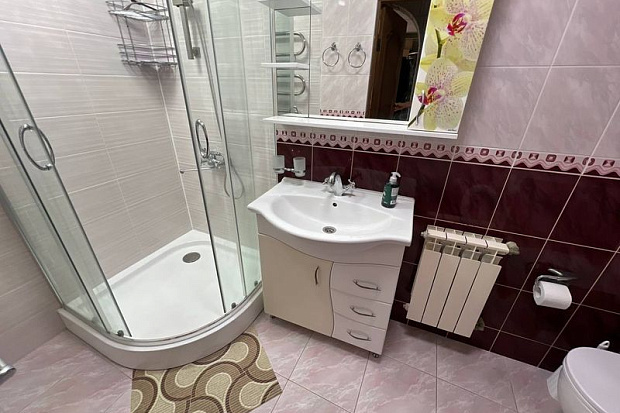 Фото 7. Просторный трехкомнатный домик в курортном районе