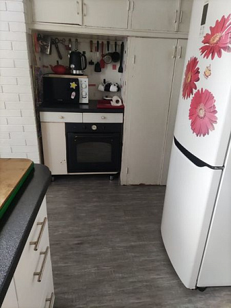 Фото 2. Трёхкомнатный номер в центре Евпатории