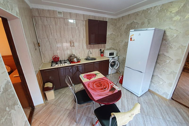 Фото 9. Двухкомнатный номер с террасой в Евпатории