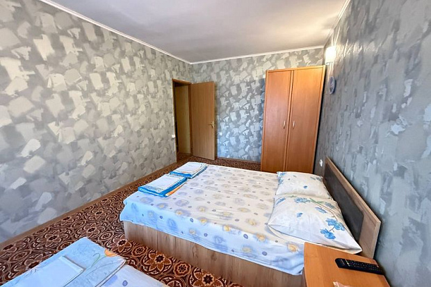 Фото 9. Трехкомнатный домик рядом с набережной Горького в Евпатории