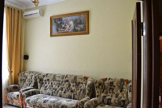 Фото 12. Двухкомнатная квартира с уютной террасой в курортной зоне Евпатории