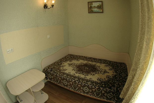 Фото 1. Трехкомнатный коттедж возле парка Фрунзе