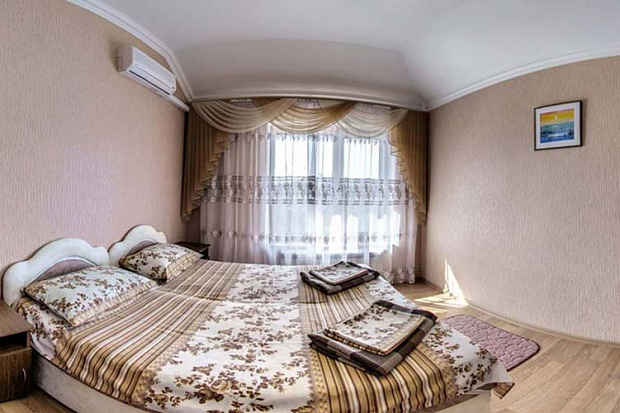 Фото 23. Трёхкомнатные апартаменты в центре Евпатории