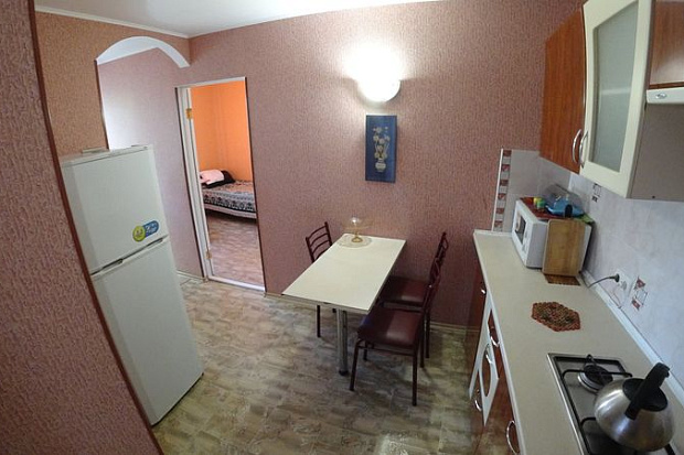 Фото 3. Уютный двухкомнатный номер в центре Евпатории 