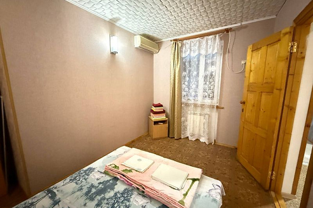 Фото 13. Четырехкомнатный дом в курортной зоне в Евпатории